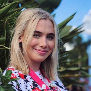 Meet your Posher, Madeline